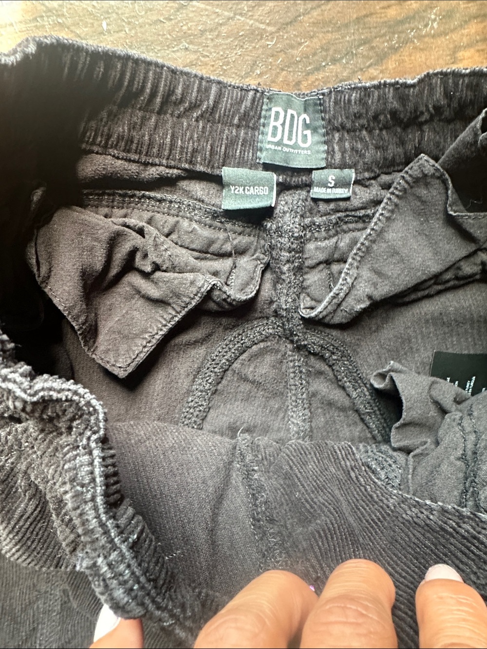 Black Cargo Pants - Casual Utility Style - Picture 3 of 5